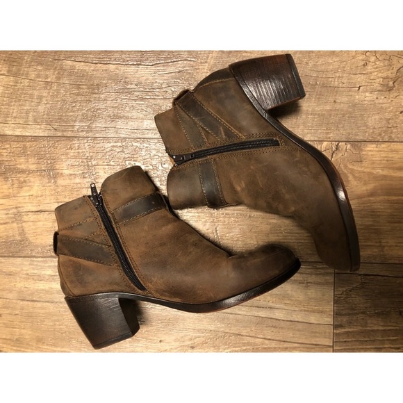 boc shea bootie brown